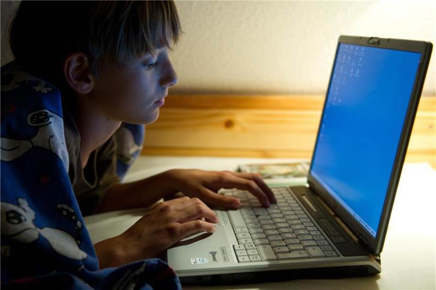 Internetseiten für Kinder zum Thema Programmieren Eigene Spiele oder Animationen programmieren: Auf verschiedenen Seiten finden Kinder die passenden Anregungen. Foto: Patrick Pleul