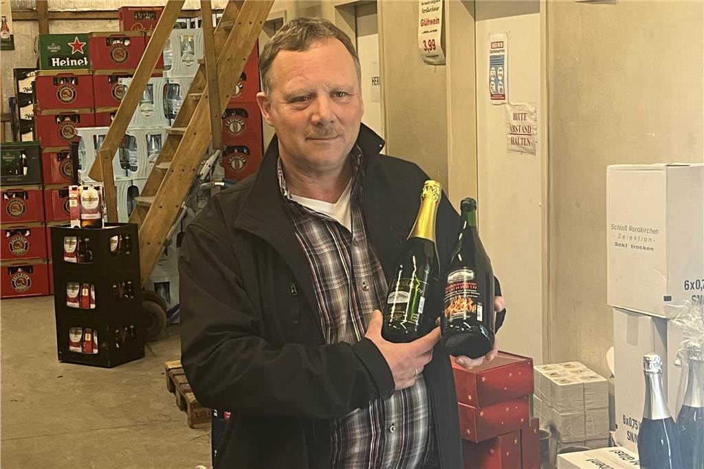 Eigener Sekt und Glühwein gehörten zum Sortiment bei Ansinn.