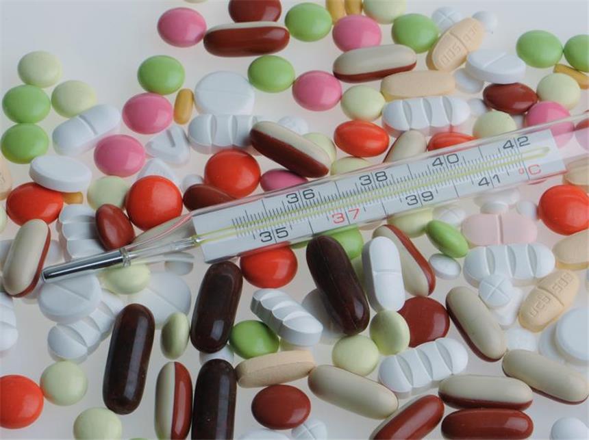 Saarländer bekommen am meisten Antibiotika Eigentlich sollten Ärzte Antibiotika sparsam verschreiben. Doch in einigen Regionen greifen sie offenbar schneller zum Rezeptblock als in anderen. Foto: Armin Weigel