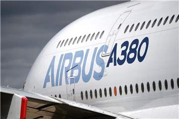 Eigentlich wird er nur für Langstreckenflüge eingesetzt der Airbus A380. Diese Woche brachte er jedoch für Thomas Cook auch Touristen von Skandinavien nach Zypern und Mallorca. Foto: Andrew Matthews/PA Wire