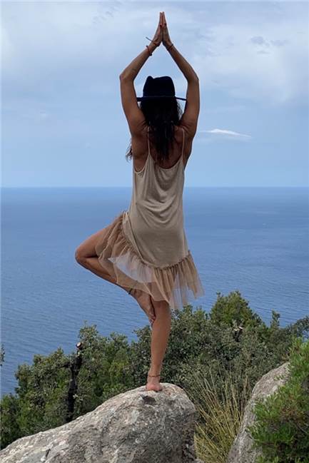 Laura Schürmann (27) ist für ihre Yoga-Ausbildung nach Kolumbien gereist Eigentlich wollte Laura Schürmann ihre Yoga-Ausbildung in Indien machen. Wegen der Corona-Pandemie war das jedoch nicht möglich.