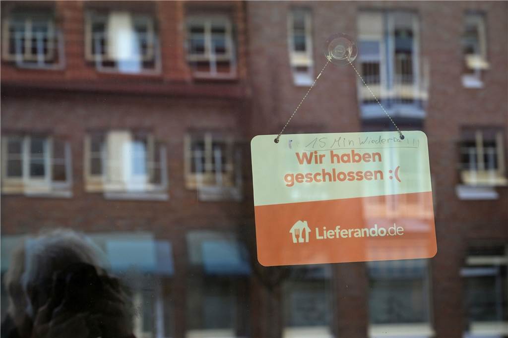 Boom mit süßen Kringeln vorbei: Nächster Donut-Laden geschlossen Ein Schild mit "Wir haben geschlossen"