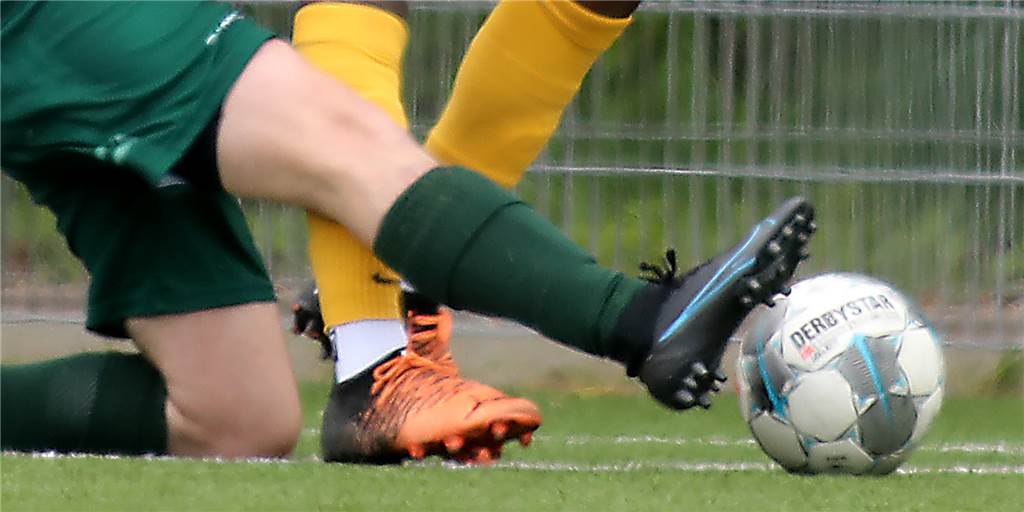 Ausschreitungen, Beleidigungen, Rudelbildung: Urteil entscheidet wohl Dortmunder Aufstiegsrennen Ein abgebrochenes Spiel des Dortmunder Amateurfußballs stand nun zur Verhandlung vor dem Sportgericht.