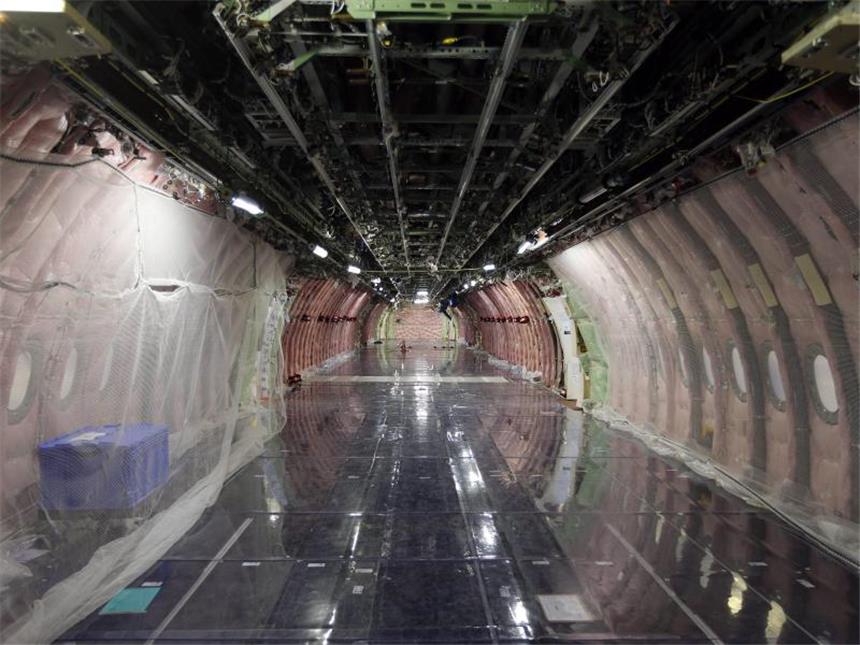 Airbus: China braucht mehr als 5000 Flugzeuge Ein Airbus A350 kurz vor der Fertigstellung im Werk Toulouse. Foto: Regis Duvignau