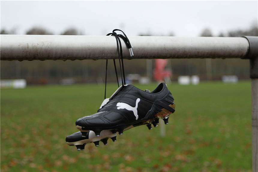 Bezirksliga-Klub entlässt seinen Trainer, weil er sich nicht impfen lassen wollte Ein Amateurfußballklub hat seinen Trainer entlassen, weil der sich nicht impfen lassen wollte.