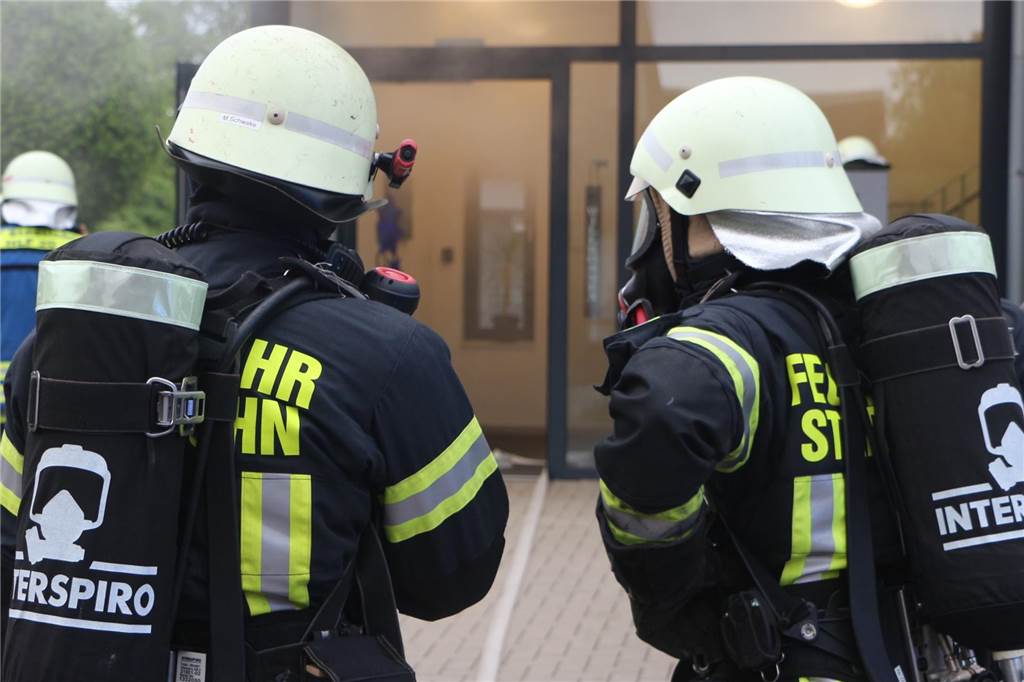 Ein anspruchsvolles Szenario stellte sich den Einsatzkräften an der Wohnanlage für ambulant betreutes Wohnen. 
