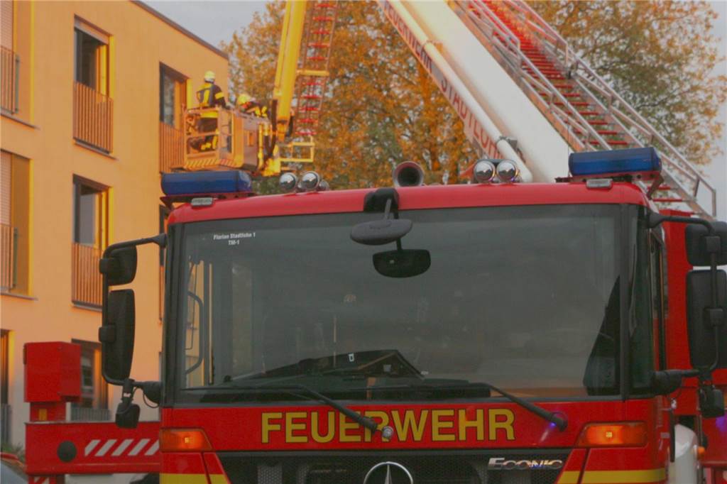 Ein anspruchsvolles Szenario stellte sich den Einsatzkräften an der Wohnanlage für ambulant betreutes Wohnen. 