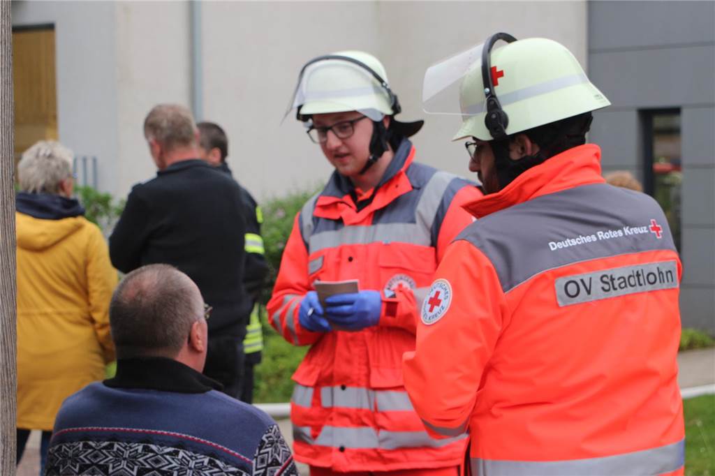 Ein anspruchsvolles Szenario stellte sich den Einsatzkräften an der Wohnanlage für ambulant betreutes Wohnen. 