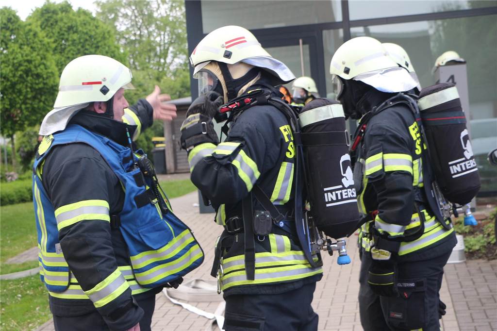 Ein anspruchsvolles Szenario stellte sich den Einsatzkräften an der Wohnanlage für ambulant betreutes Wohnen. 