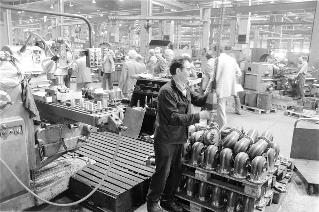 Lünen fehlen Gewerbeflächen: Ein Firmengebäude steht seit Jahren leer Ein Archivbild aus dem Jahr 1981 zeigt die Produktionshalle von Potthoff & Flume.