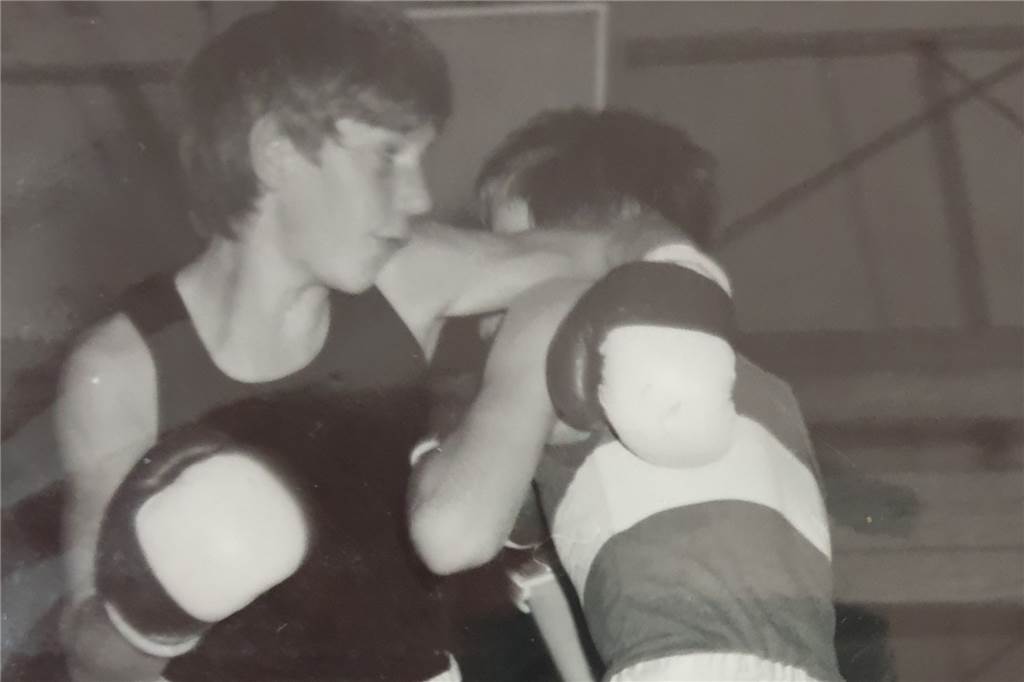 Ein Archivbild aus vergangenen Tagen: Rainer Mattukat als Boxer. Er gewann drei deutsche Meistertitel.