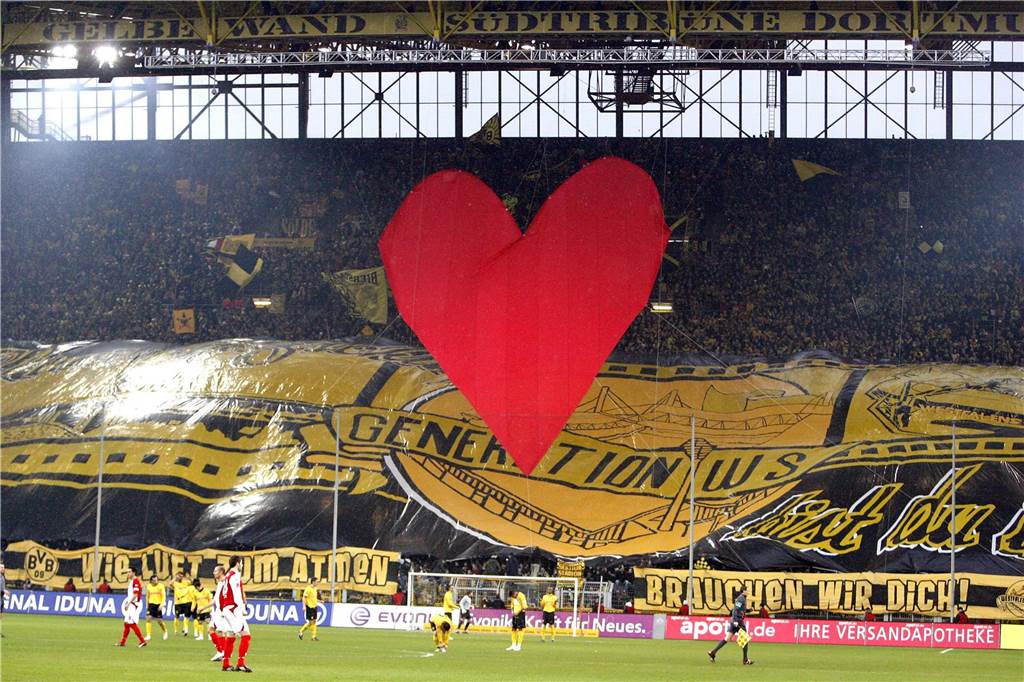 Ein Ausdruck schwarzgelber Liebe im Februar 2009.