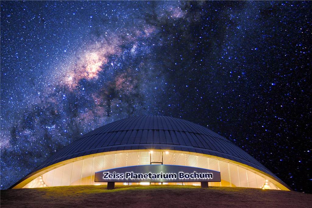 Galaktische Ausflüge: 8 Planetarien und Sternwarten in NRW blick auf das planetarium bochum