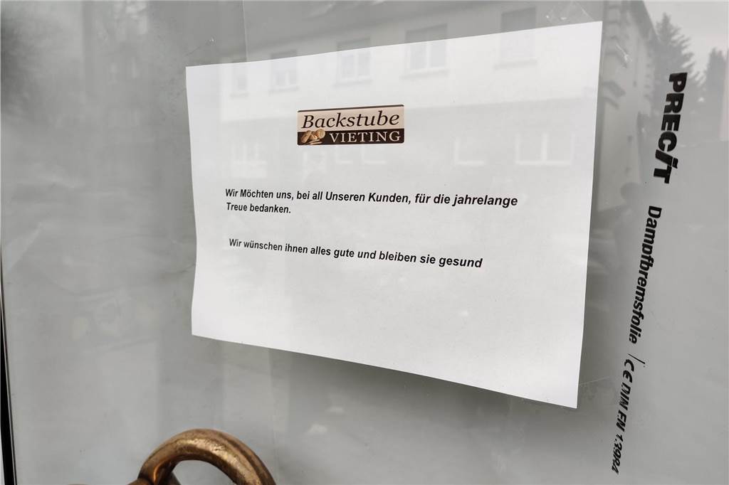Malzers-Chef Scherpel: „Bäckerei-Dichte ist im ganzen Ruhrgebiet hoch“ Ein Aushang vertröstet ehemalige Stammkunden der Backstube Vieting.