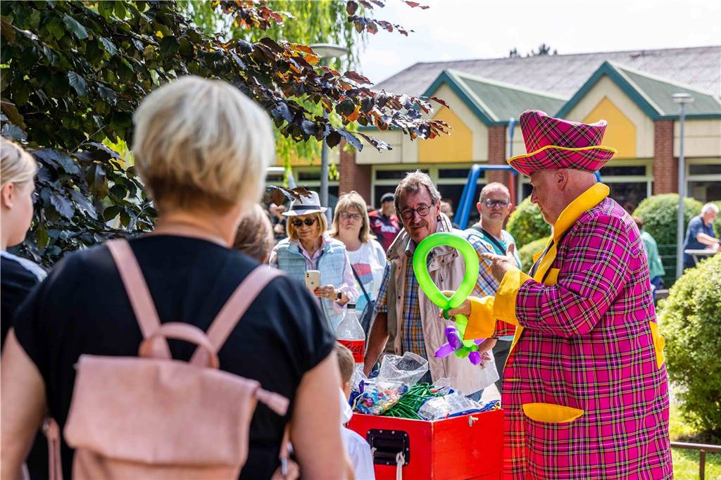 Nordkirchen feiert zweites Inklusionsfest: Sommerfest für alle Ein Ballonkünstler wird beim Fest wieder dabei sein.