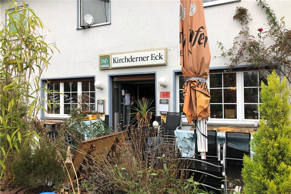 Dortmunder Traditionskneipe will mit „Essen to go“ durch die Krise Ein beliebter Treffpunkt für die Anwohner ist das Kirchderner Eck in Nicht-Coronazeiten