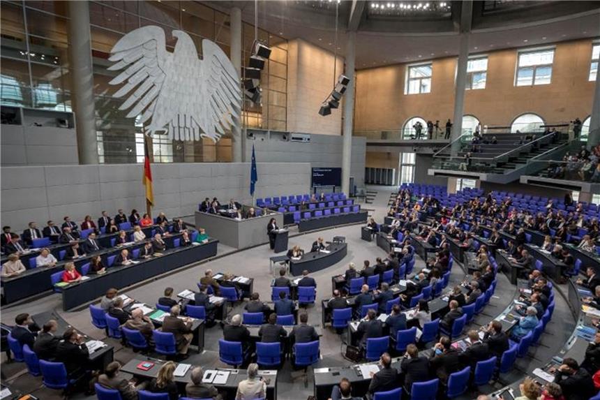 Grüne fordern automatische Auszahlung des Kinderzuschlags Ein Bericht der Bundesregierung zur Religionsfreiheit ist Thema einer Debatte des Deutschen Bundestags. Foto: Michael Kappeler