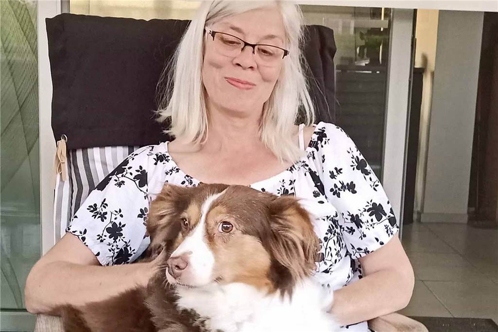 Hunde-Halterin verzweifelt: „Tun alles, um Ina zurückzubekommen“ Monika Hänser mit ihrer Ina.