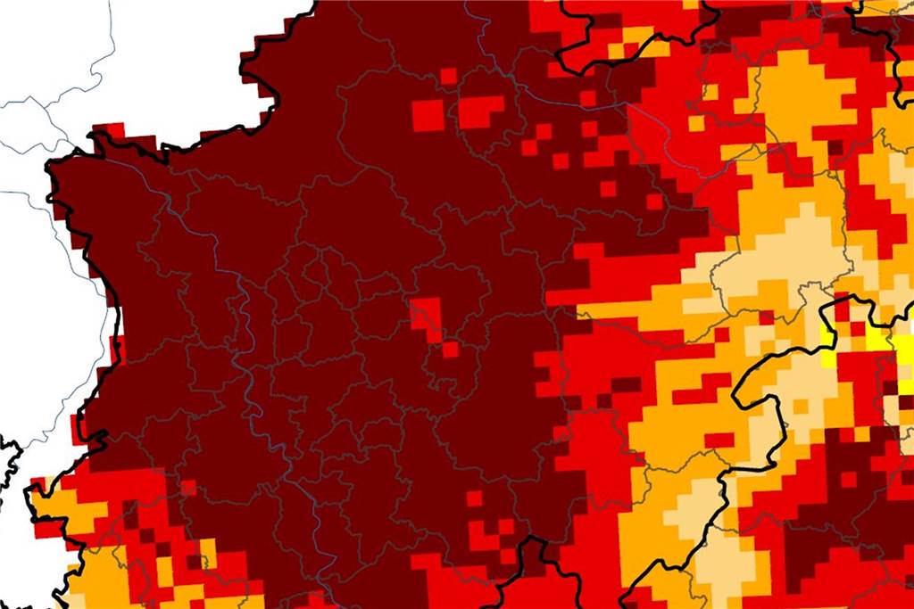 Ein Bild des Dürremonitors vom 5. August 2019. Es zeigt, das ganz NRW unter Trockenheit leidet – auch Dortmund in der Bildmitte. Bis auf die südwestlichen Ränder der Stadt um Kruckel und Schnee leuchtet der Gesamtboden in Dortmund im Dunkelrot der "außergewöhnlichen Dürre", der höchsten Stufe der Trockenheit.