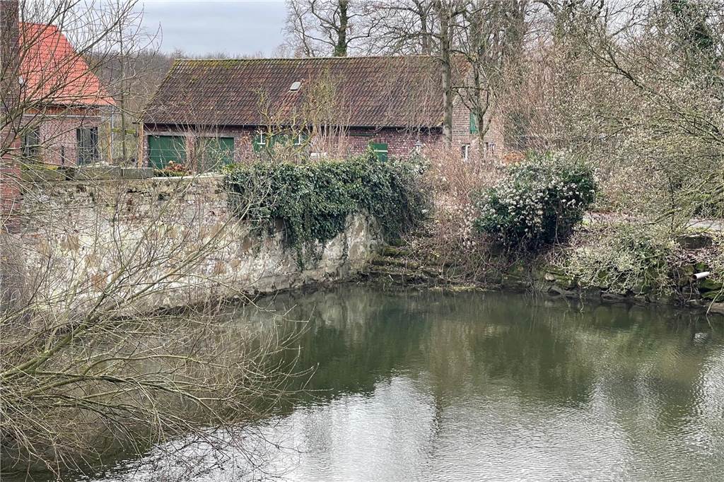 Ein Blick auf das Anwesen Tenkhoff auf dem Gelände der einstigen Rauschenburg. 