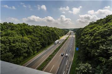 Ein Blick auf die A45 von der Blickstraße in Löttringhausen