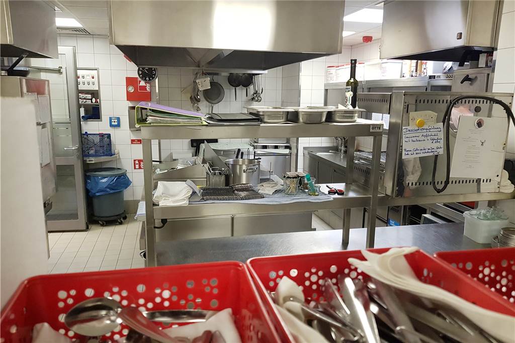 Das Hotel am Markt und Restaurant M3 in Heek haben ein neues, ehrgeiziges Betreiberduo Ein Blick in das Reich von Thomas Lanvermann. Der gelernte Koch hat die Karte des Restaurant M3 komplett neu gestaltet.