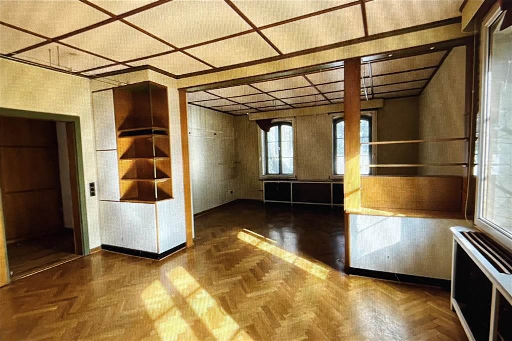 Millionen-Objekt auf dem Immobilienmarkt: Exklusive Villa wird verkauft Ein Blick ins Wohnzimmer des Hauses Nr. 12
