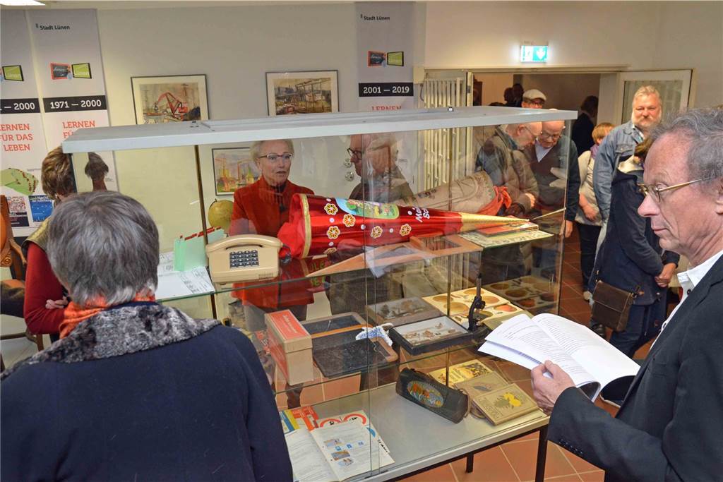Museum beleuchtet „Lernen in Lünen“ aus unterschiedlichen Blickrichtungen Ein Blick in die neue Ausstellung im Museum der Stadt Lünen.