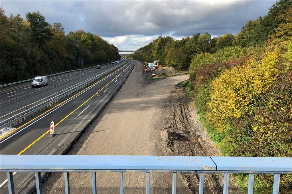 A 31-Anschlussstelle Dorsten-West: Sperrung dauert länger Ein Blick von der Autobahnbrücke zeigt den derzeitigen Stand der Arbeiten an der A 31-Anschlussstelle Dorsten-West.