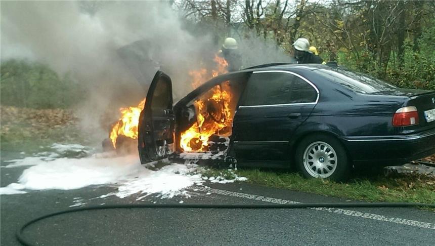 Auto brannte auf der B 58 Ein brennendes Auto musste die Feuerwehr Schermbeck am Samstagvormittag auf der B 58 löschen.