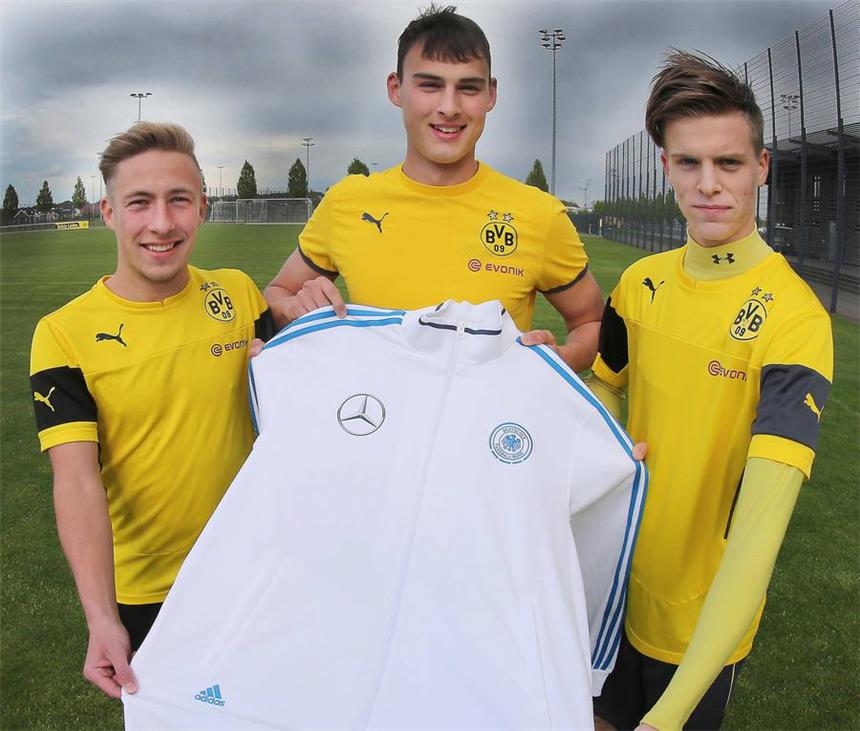 BVB-U17-Spieler Burnic, Passlack und Serra im Interview Ein BVB-Trio will mithelfen, den Europameister-Titel mit der deutschen U17 zu gewinnen: (v.l.) Felix Passlack, Janni Luca Serra und Dzenis Burnic.
