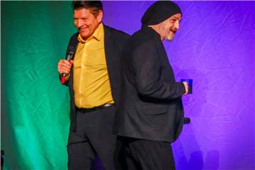 Ein Comedy-Dream-Team: Bruno Knust (l.) und Torsten Sträter bei der Matinée in der Europahalle