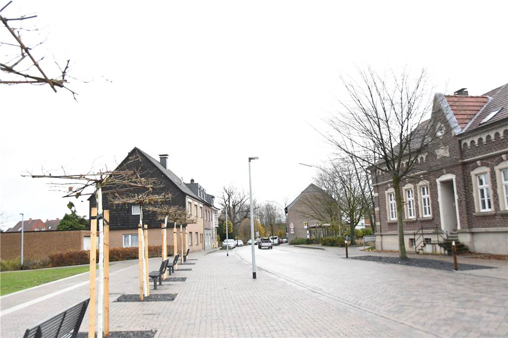 Elterntaxis in Olfen: Maßnahmen gegen gefährlichen Andrang vor der Grundschule Ein denkbarer Standort für eine Hol- und Bring-Zone ist die Oststraße vor dem Marienheim.