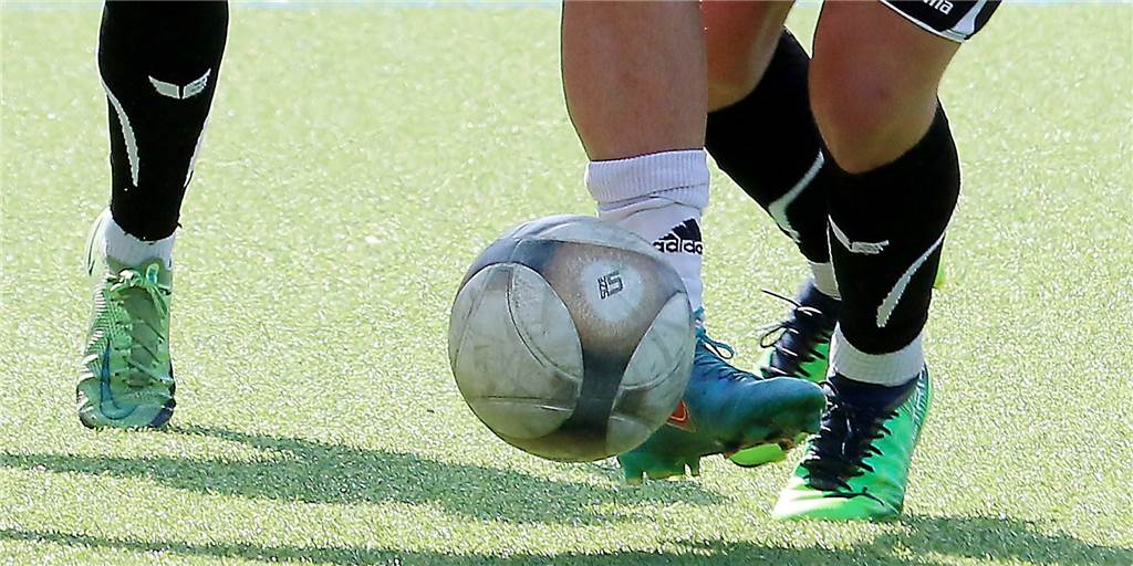 Dortmunder Fußballer beleidigt Schiedsrichter so lange, dass der Kreis ihn acht Monate sperrt Ein Dortmunder Fußballer ist für acht Monate gesperrt worden.