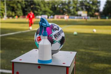Ein Dortmunder Fußballverein hat am Wochenende ohne Fans gespielt, dabei hätte er das gar nicht gemusst.