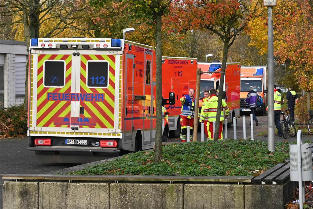 Ein Drohanruf sorgte am Mittwochmorgen für einen Großeinsatz der Polizei an der Neuen Schule Dorsten. 
