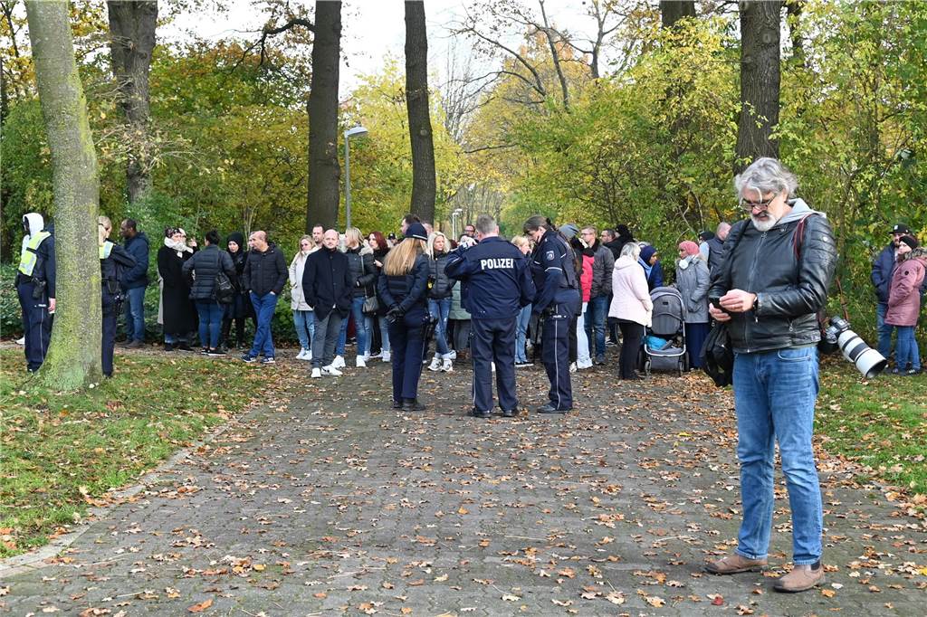 Ein Drohanruf sorgte am Mittwochmorgen für einen Großeinsatz der Polizei an der Neuen Schule Dorsten. 