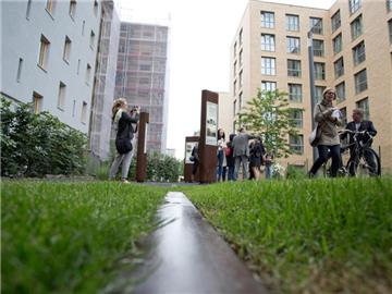 Ein ehemaliges Stück Mauerstreifen zwischen der Wolliner und Swinemünder Straße in Berlin. Foto: Jörg Carstensen