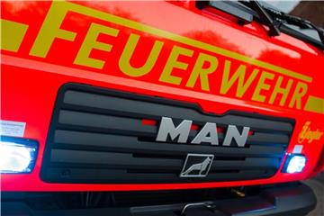 Ein Fahrzeug der Feuerwehr. Foto: Daniel Bockwoldt/Archiv