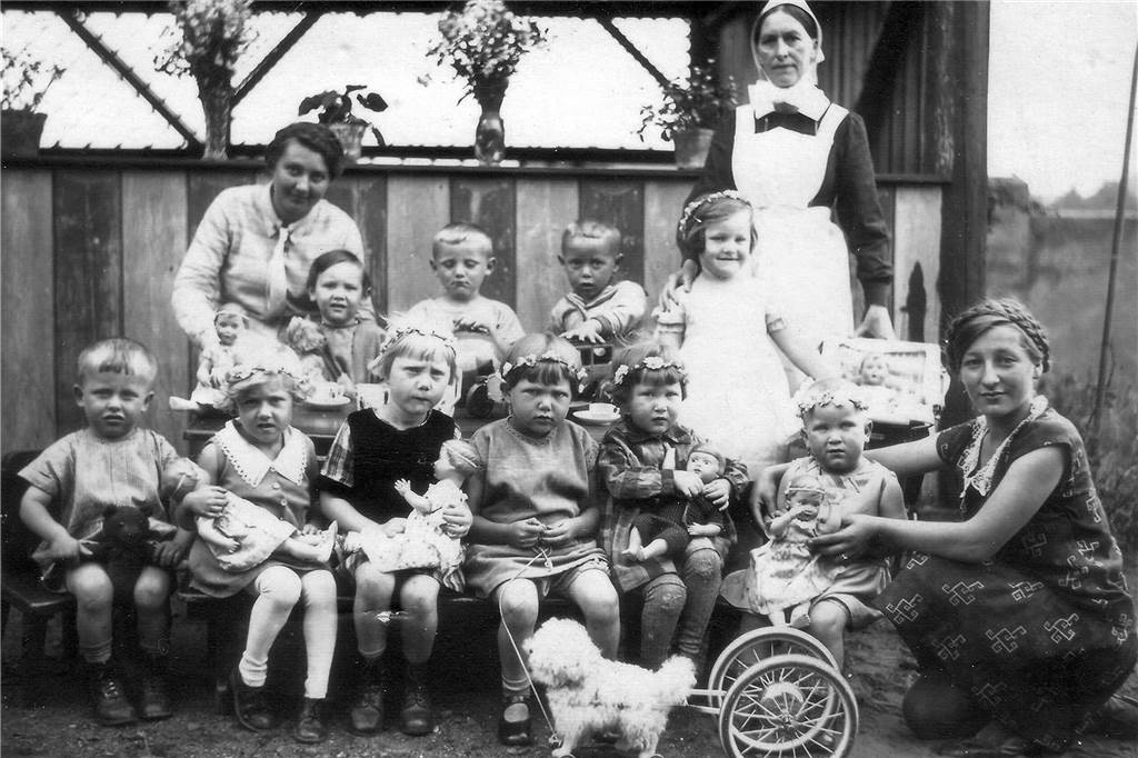Historisches Gemeindehaus: Villa steht samt Grundstück zum Verkauf Ein Foto aus dem Kindergarten am Iltisweg aus dem Jahr 1931 - aus dem Archiv von Burkhard Treude.