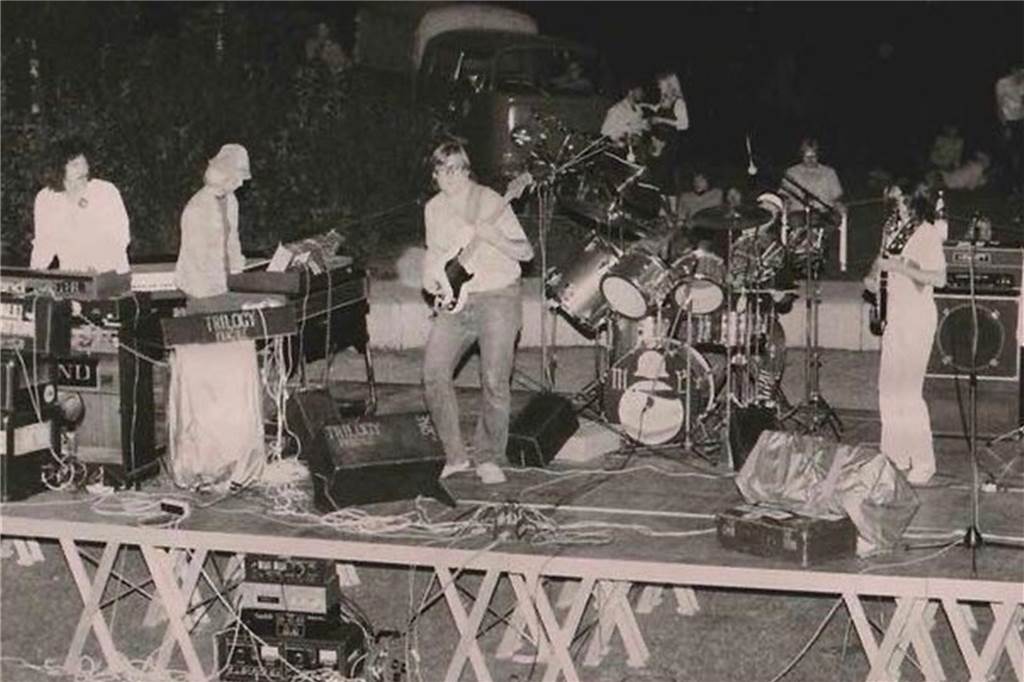 Veteranen der Dorstener Musikszene treten nach 19 Jahren wieder auf Ein Foto aus früheren Zeiten: Trilogy feierten ihre Erfolge in den 70er- und 80er-Jahren.