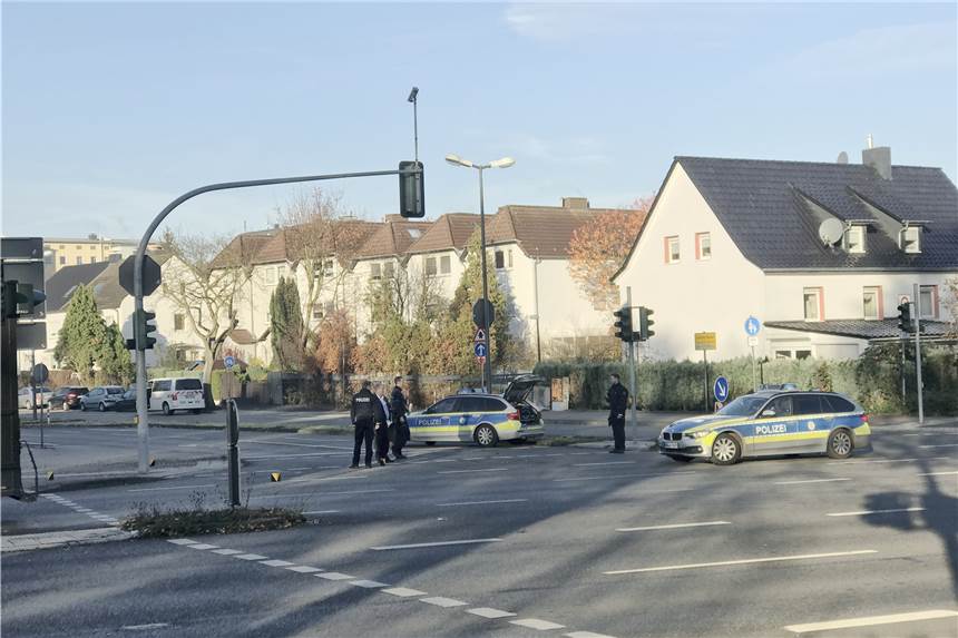 Kleinkind bei Auffahrunfall auf B235 in Castrop-Rauxel verletzt Ein fünfjähriges Kind wurde bei einem Auffahrunfall verletzt. (Archiv)