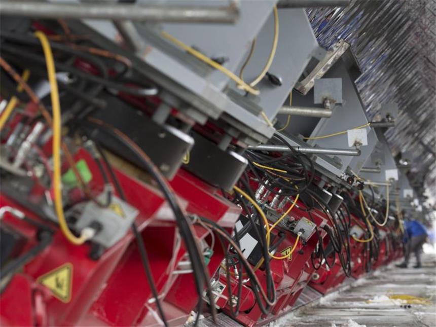 Neue Schutzhülle für Atomruine Tschernobyl Ein Gleitmechanismus für die neue Schutzhülle der Atomruine Tschernobyl. Foto: Ebrd Photostream