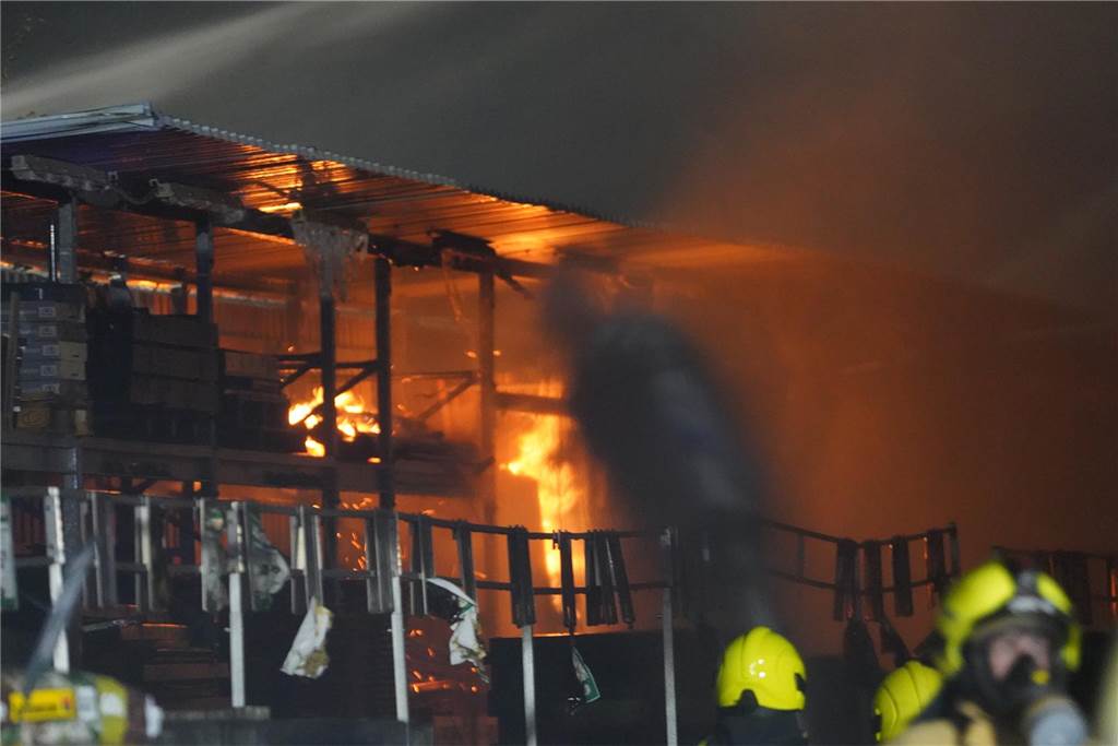 Ehemalige Fläche des Hagebaumarkt hat einen neuen Pächter Ein Großbrand hat den Hagebaumarkt in Castrop-Rauxel zerstört.