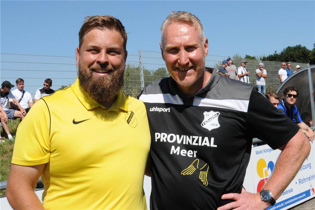 SV Frömern: Starke Entwicklung unter Coach Feiler Ein gut gelaunter Andy Feiler (r.) neben Langschede-Coach Ben Gottstein.