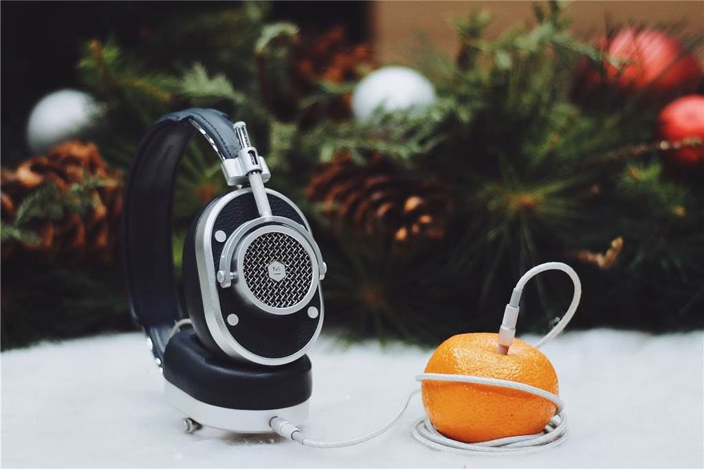 Schnell kaufen, schnell selber machen: 5 Last-Minute-Weihnachtsgeschenke für die ganze Familie Ein Hörbuch zu Weihnachten kann man kurz vor dem Fest auch noch selbst machen.
