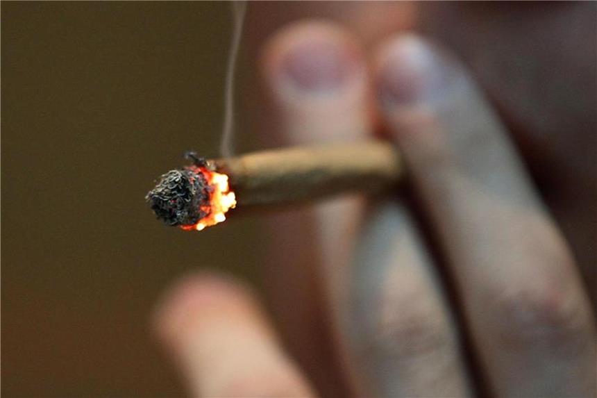 Kiffende Promis und Jugendliche mit Psychosen Ein Joint. Foto: Oliver Berg