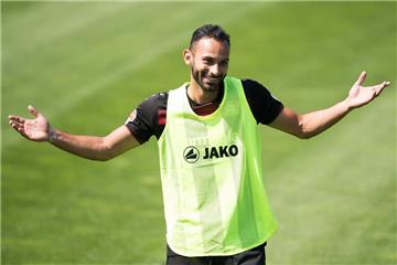 Ein Kandidat für Schwarzgelb: der Leverkusener Abwehrchef Ömer Toprak.