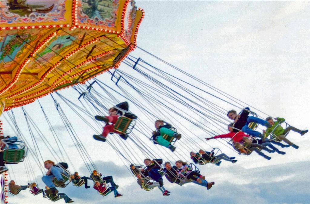 Riesenschaukel und Free-Fall-Tower: Diese Fahrgeschäfte kommen zur Vredener Kirmes 2019 Ein Kettenkarussell kommt zur Vredener Kirmes.