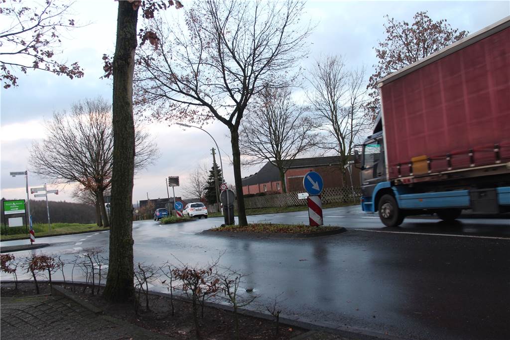 Ein Kreisverkehr soll die Sicherheit erhöhen.